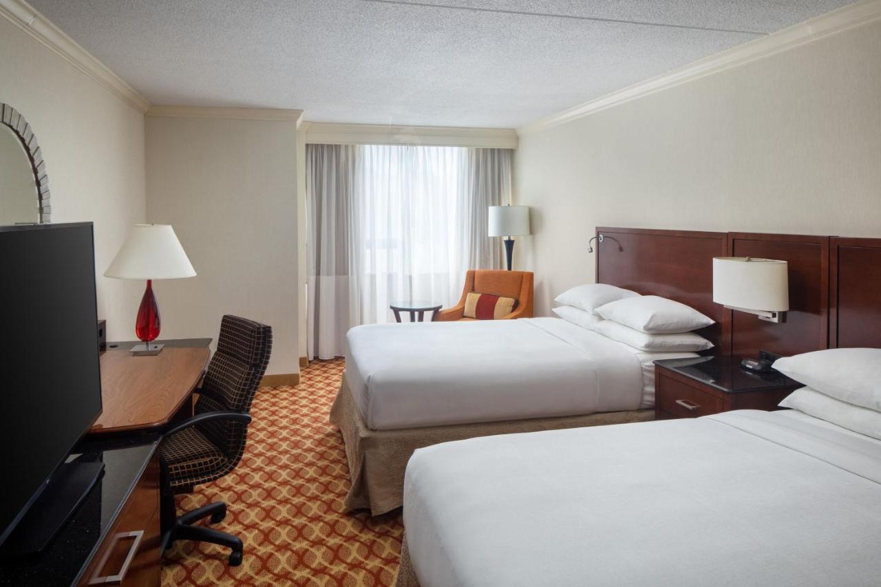 Indianapolis Marriott East Hotel Exterior foto